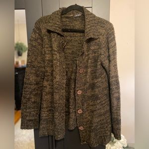 Sweater/cardigan